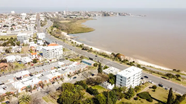 Lote de 1.552 m² en Colonia del Sacramento, foto 1