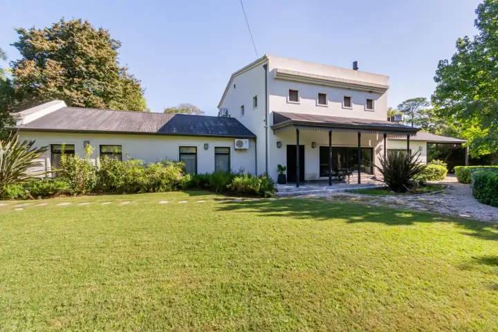 Casa de 4 dormitorios en Don Torcuato, Tigre, foto 1