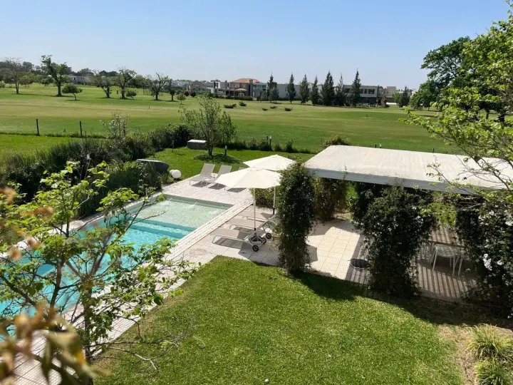Casa de 4 dormitorios en Haras Santa María, Escobar, foto 1