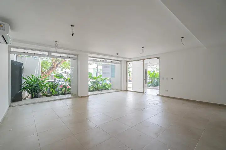 Local de 120 m² en Tigre, foto 1