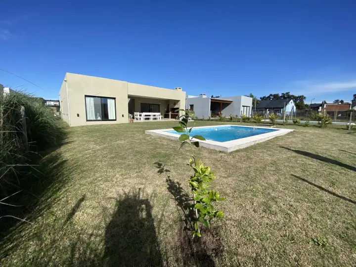 Casa de 3 dormitorios en Pilar, barrio cerrado, foto 1