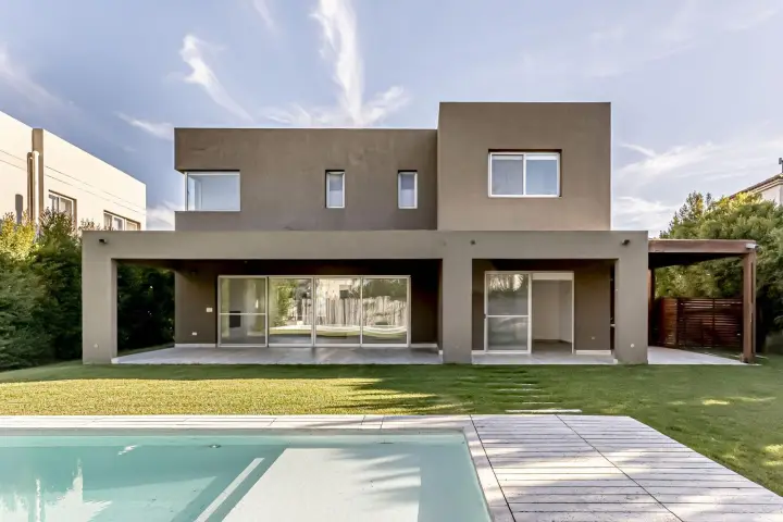 Casa de 3 dormitorios en Tigre, barrio cerrado, foto 1