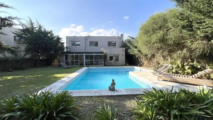 Casa de 3 dormitorios en Tigre, barrio cerrado, foto 1