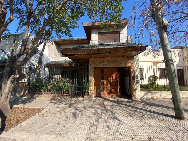 Casa de 2 dormitorios en Parque Avellaneda, foto 1