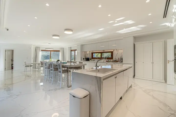 Casa de 6 dormitorios en Tristán Suárez, foto 1
