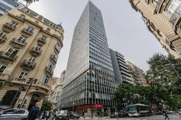 Oficina de 590 m² en Retiro, foto 1