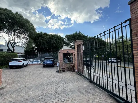 Cochera de 12 m² en San Isidro, barrio cerrado