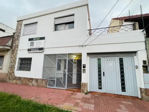 PH de 2 dormitorios en Lanús