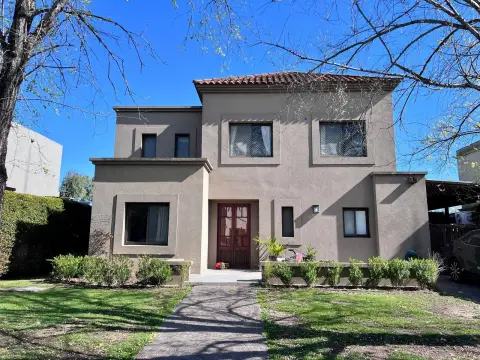 Casa de 3 dormitorios en General Pacheco, Tigre, alquiler temporario
