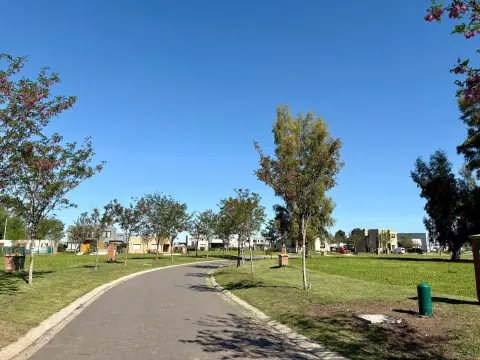 Lote en Pilar, barrio cerrado