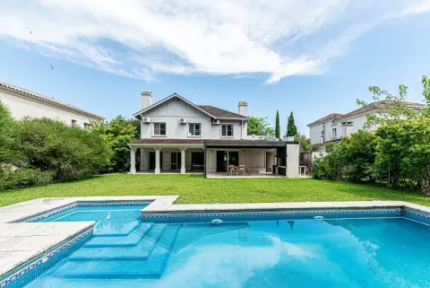 Casa de 4 dormitorios en Nordelta, Tigre