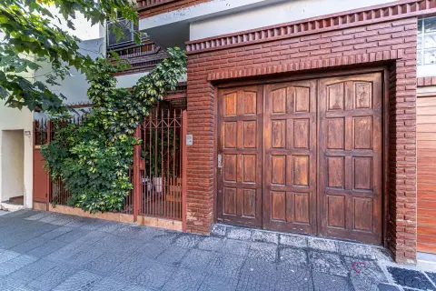 Casa de 4 dormitorios en Villa Lugano