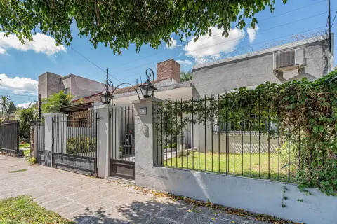 Casa de 4 dormitorios en Ituzaingó