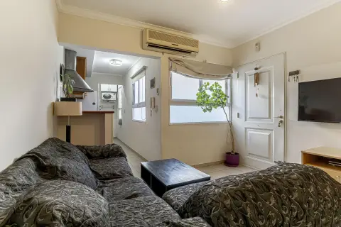 Departamento de 3 ambientes en Monte Castro