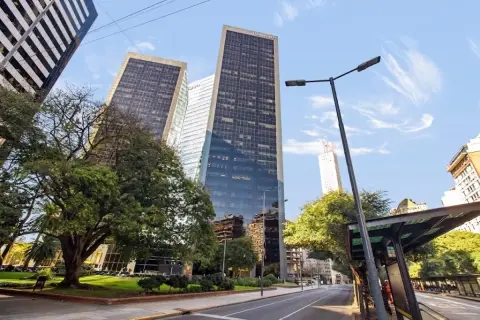 Oficina de 793 m² en Catalinas