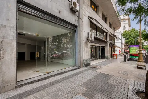 Local de 230 m² en Microcentro