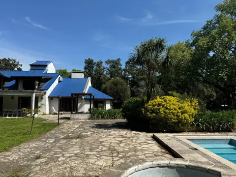 Casa de 5 dormitorios en Escobar