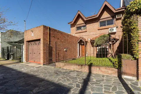 Casa de 4 dormitorios en Ramos Mejía