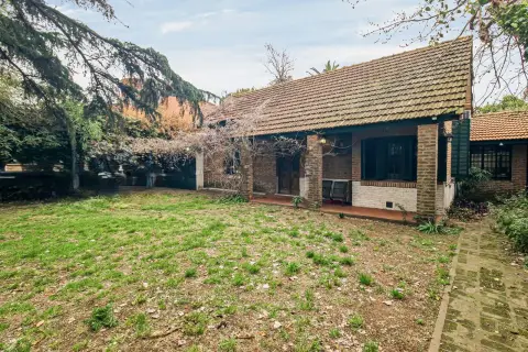 Casa de 3 dormitorios en José Marmol