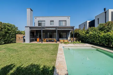 Casa de 3 dormitorios en Nordelta, Tigre, alquiler temporario